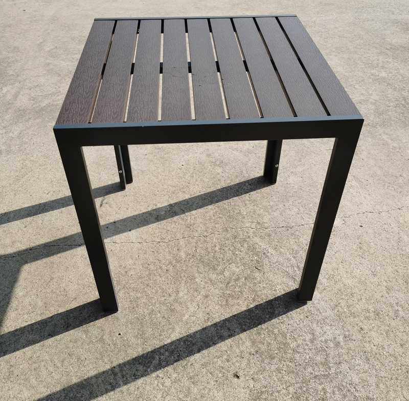 Outdoor leisure square table