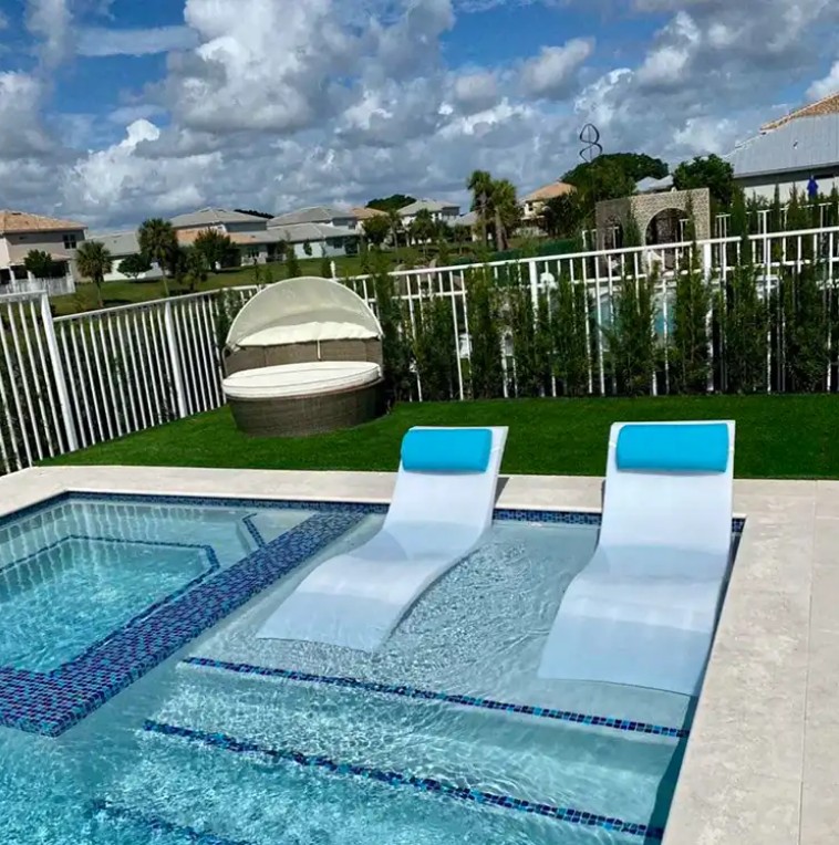 Lounge Chair For Swimming pool